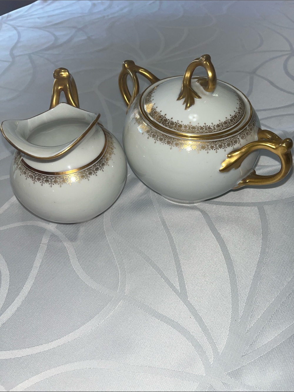 Haviland France White Porcelain Creamer and Sugar with Lid Gold Trim no chips